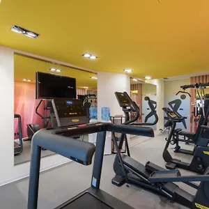 Savhotel Aemilia מלון